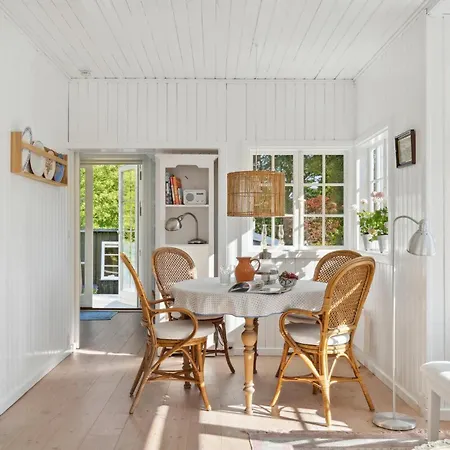 Awesome In With Wifi بيت للعطل *